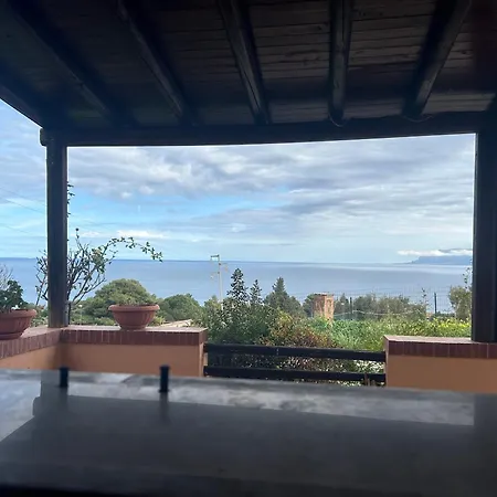 La Terrazza Su Pispisa 카스텔라마레델골포